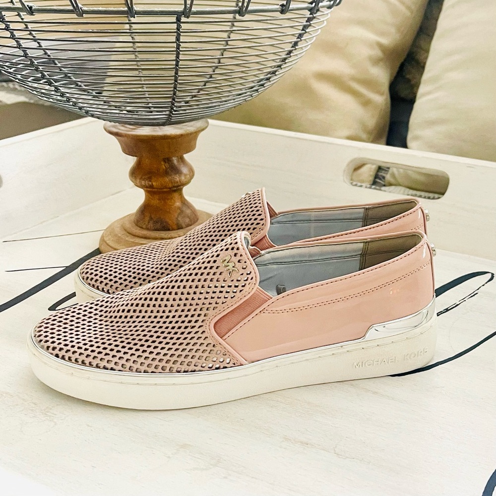 MICHAEL KORS Leather Slip On Perforated Slip On Shell Pink Silver Shoes Size 8 - Picture 6 of 16